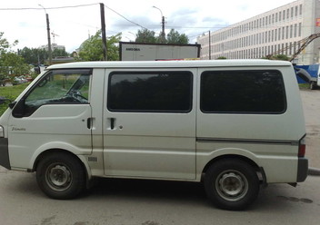 Głośniki Nissan Vanette II